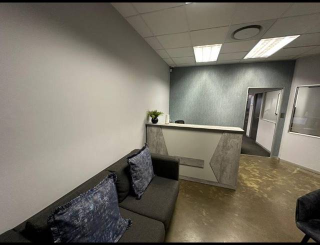 BUSINESS PROPERTY TO RENT IN CONSTANTIA KLOOF